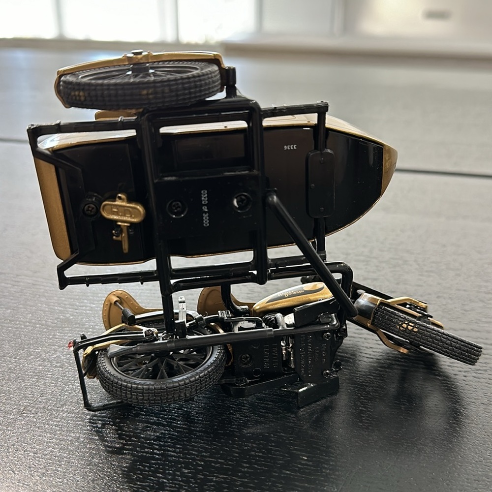 Harley-Davidson Numbered Limited Edition 1933 Motorcycle Sidecar Ultra Edition - Picture 9 of 14